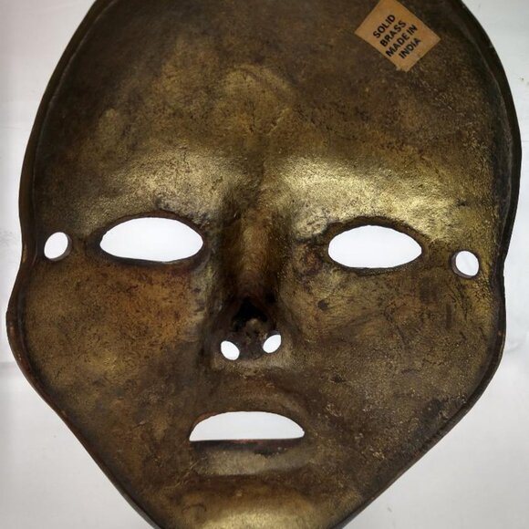 Vintage Brass Mask with Flowers - Made in India - Picture 5 of 8